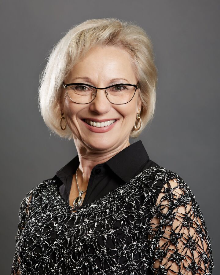 Terri Tratch,  in Ottawa, Coldwell Banker Sarazen Realty, Brokerage