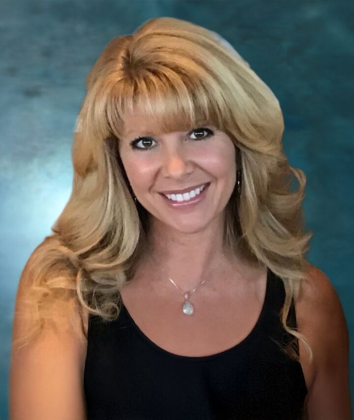 Debra Francis, REALTOR® in San Jose, Icon Properties