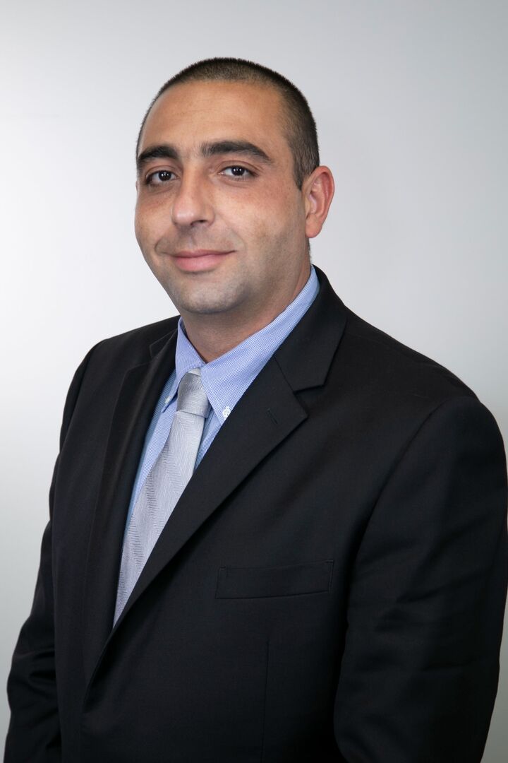 Avetis Topalkaradzhyan, Real Estate Salesperson in Glendale, Hallmark Realty