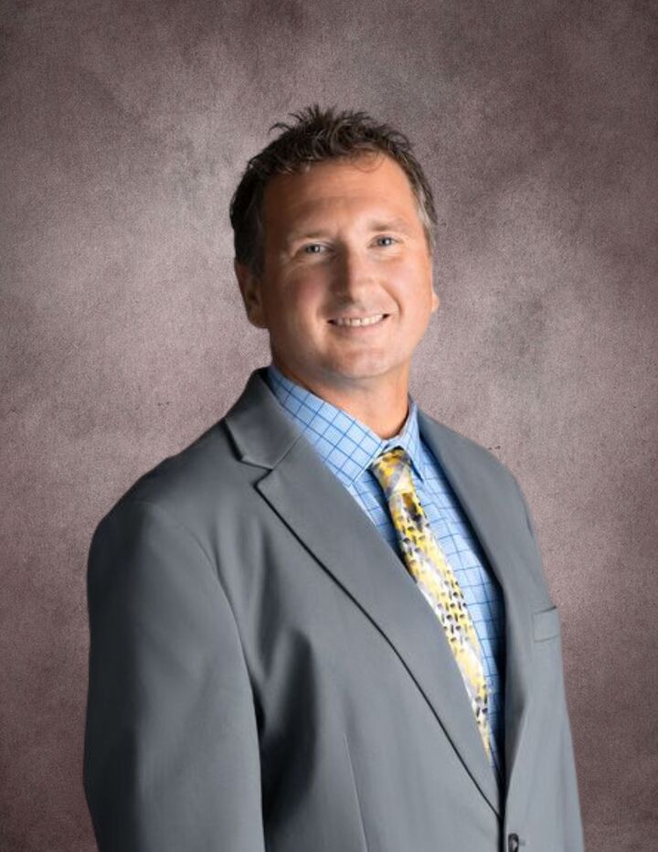 Nathan Nennig, Real Estate Broker in Sheboygan, MOVES