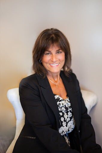 Paula Lutey, Real Estate Salesperson in Marquette, Schmidt Realtors