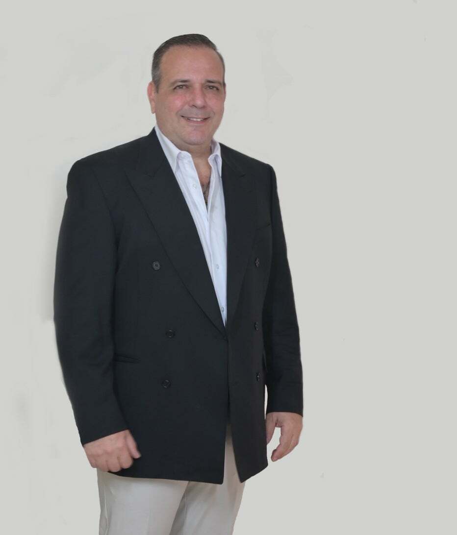 Gianfranco Di Campo, Real Estate Salesperson in Miami, World Connection
