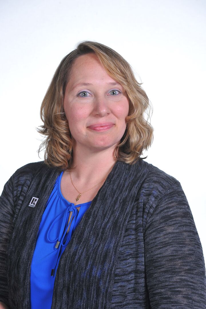Michelle Schmidt, Real Estate Salesperson in Arcade, ERA Team VP Real Estate