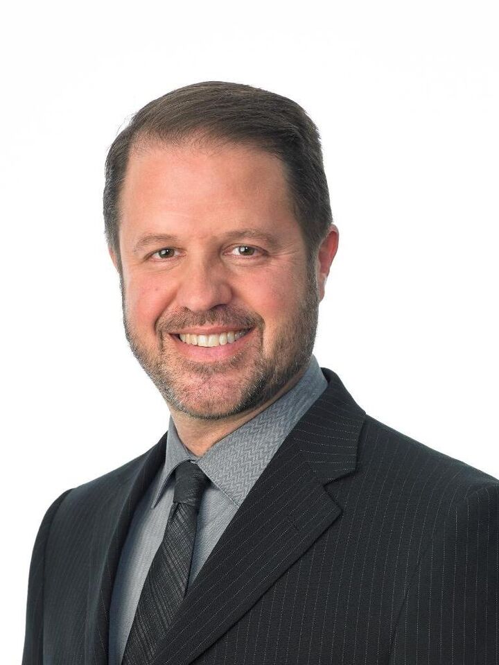 Brandon Bueltel, Real Estate Salesperson in Henderson, Premier Realty