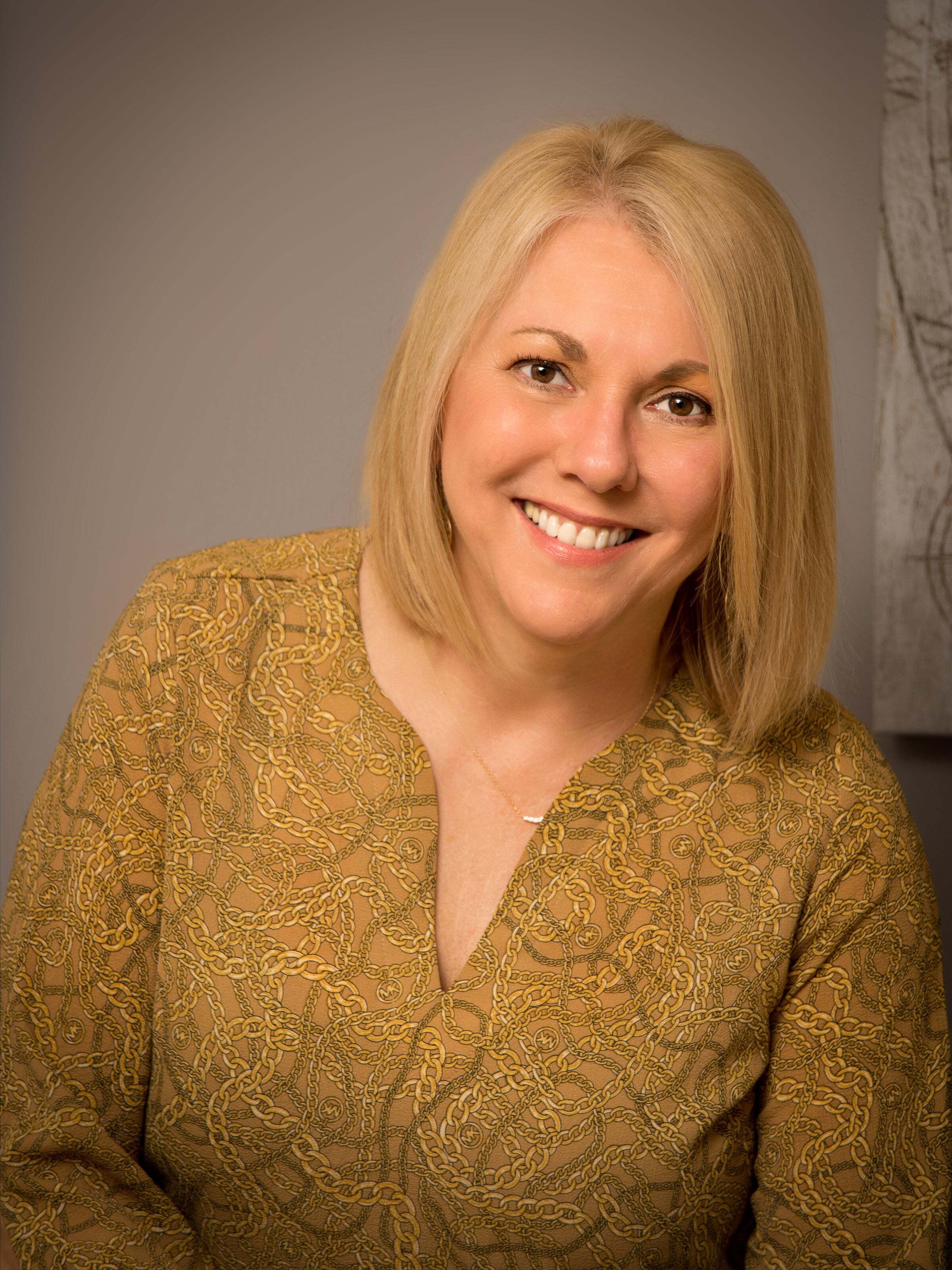Beth Dibell, Real Estate Salesperson in Canton, Schmidt Family of Companies