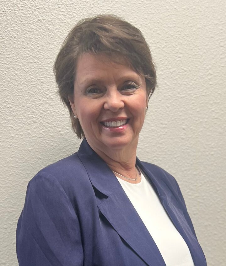 Rebecca Casselman, Real Estate Salesperson in Bemidji, First Choice