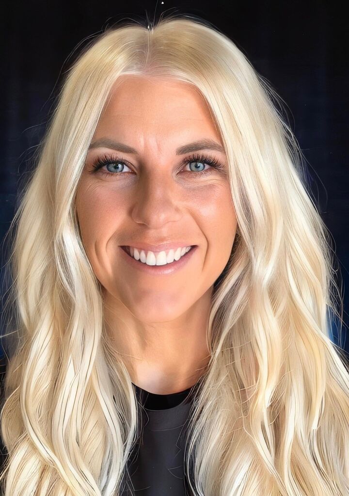 Tenaya Geary, Real Estate Salesperson in Kaysville, Momentum