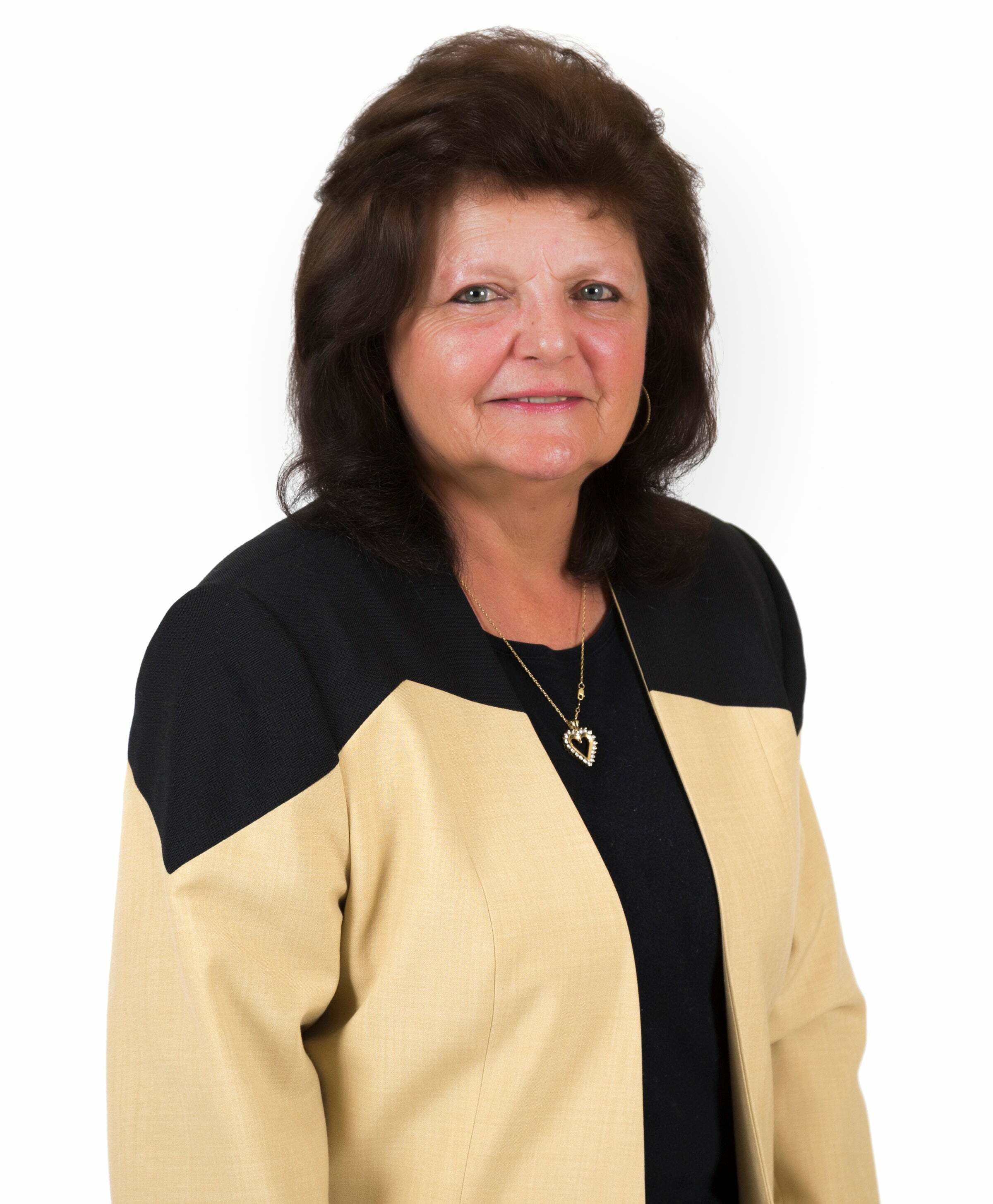Carmela Wolfarth, Real Estate Salesperson in Lindenhurst, AA Realty