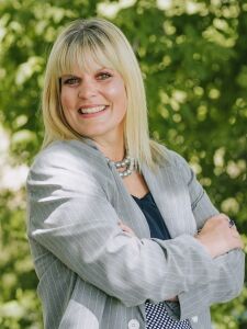 Amanda Colwell,  in Prineville, Windermere