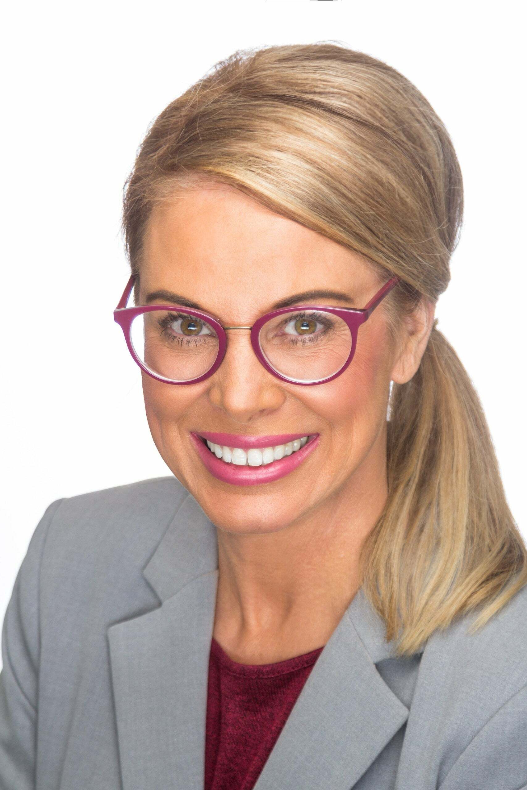 Jenetta Wallace, Real Estate Broker/Real Estate Salesperson in Punta Gorda, Sunstar Realty