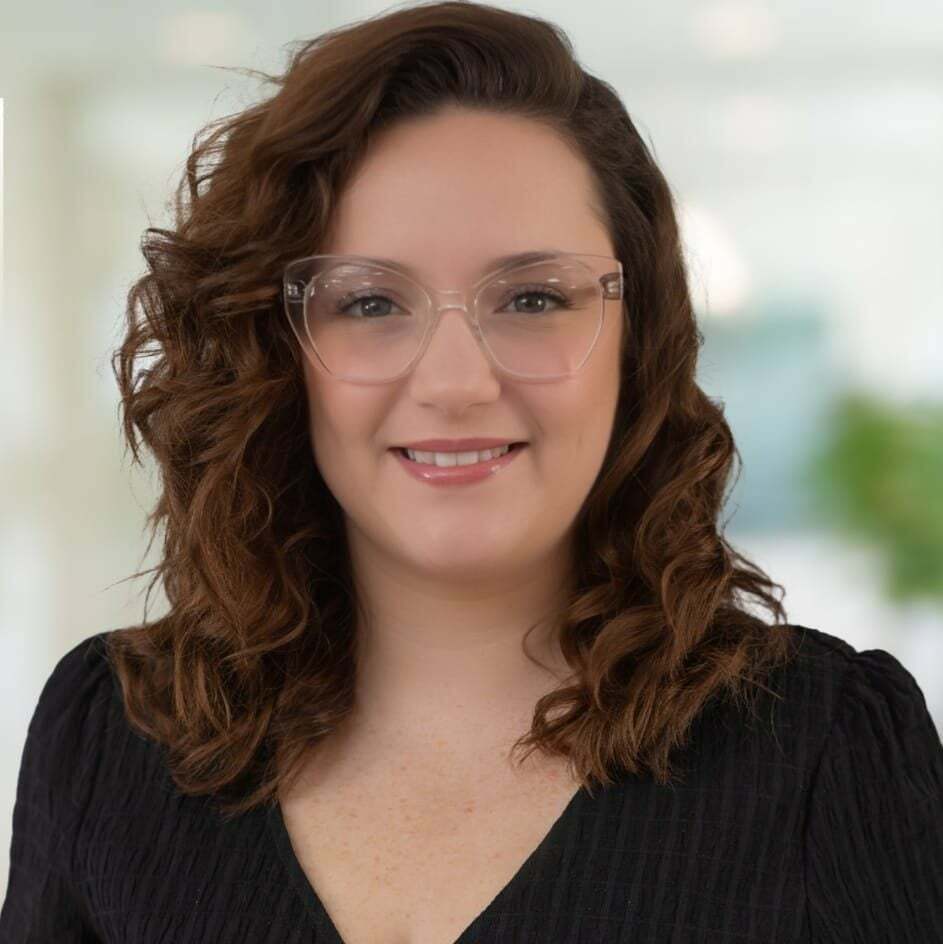 Candyce Showalter, Associate Real Estate Broker in Greenwood, Gold Key