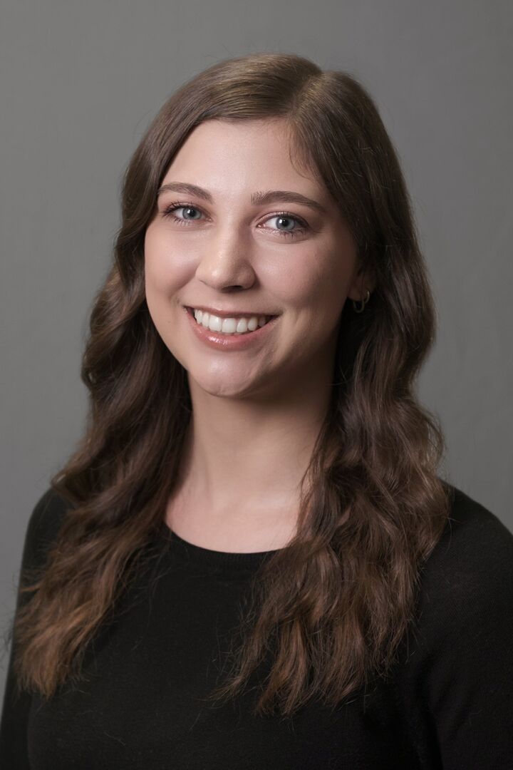 Cassidy Davis, Real Estate Broker in Indianapolis, Scheetz