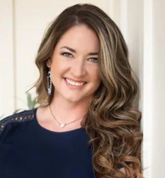 Christen Cox, Affiliate Broker in Smithville, Town & Lake