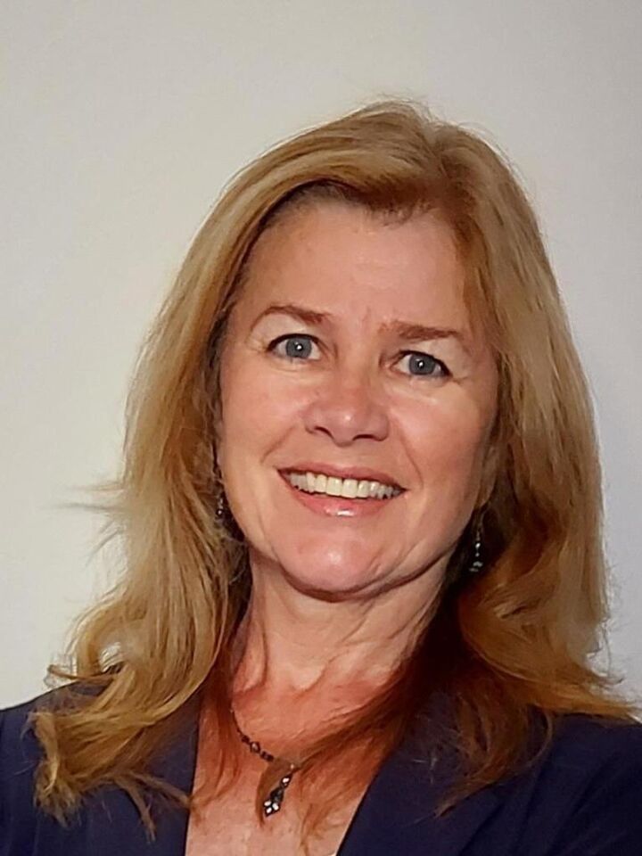 Cindy MacLaren,  in Orillia, Coldwell Banker The Real Estate Centre, Brokerage