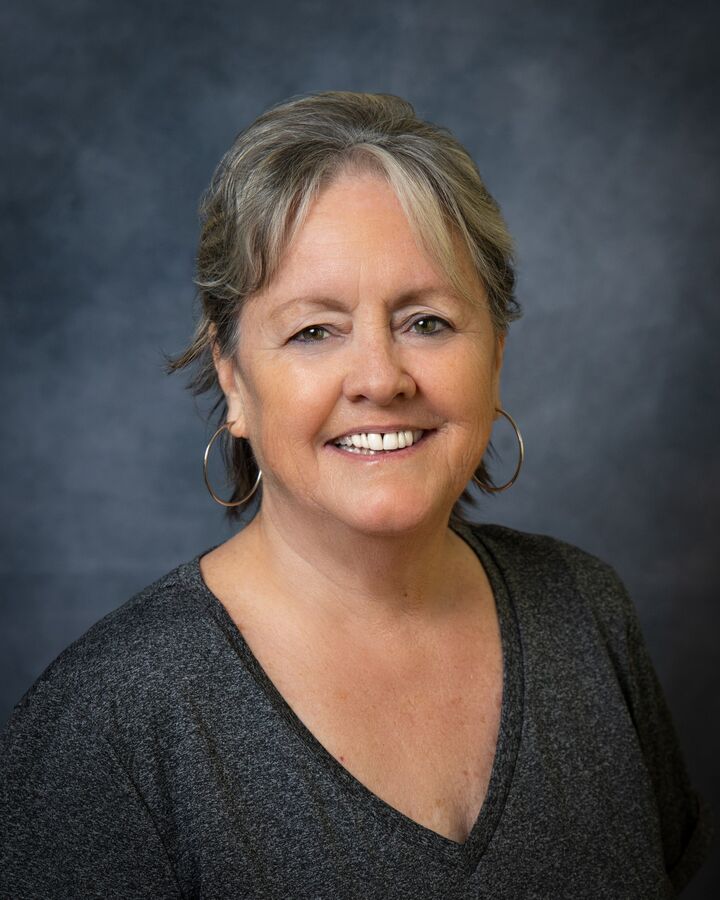 Glenda Tyrolt, Real Estate Salesperson in Simi Valley, Town Center