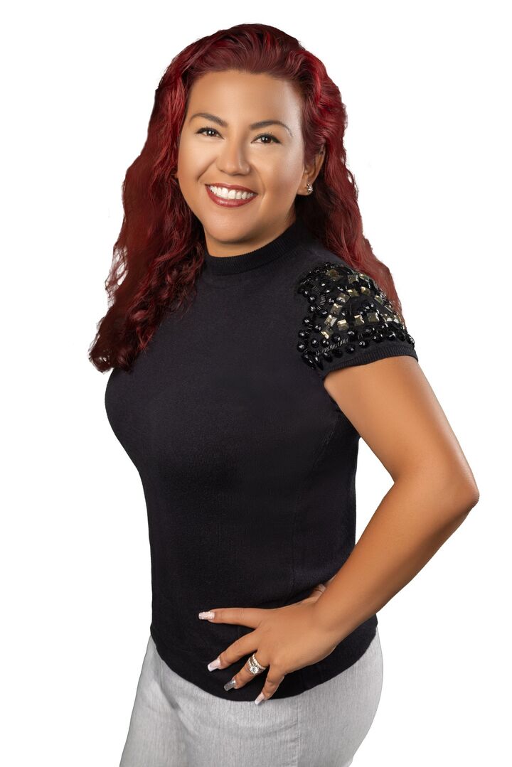 Sharon Gonzalez, Real Estate Salesperson in Menifee, Associated Brokers Realty