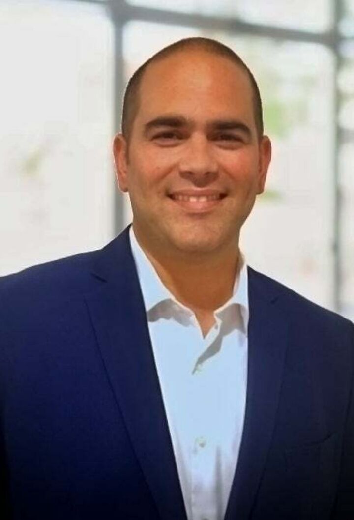 Manuel Miguez, Real Estate Salesperson in Miami, World Connection