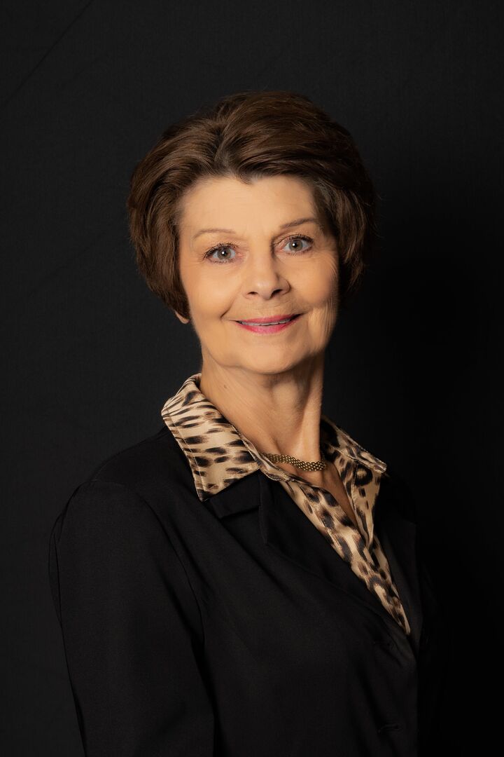 Sandy Burns, Real Estate Broker/Manager in Henderson, Home Place Realty