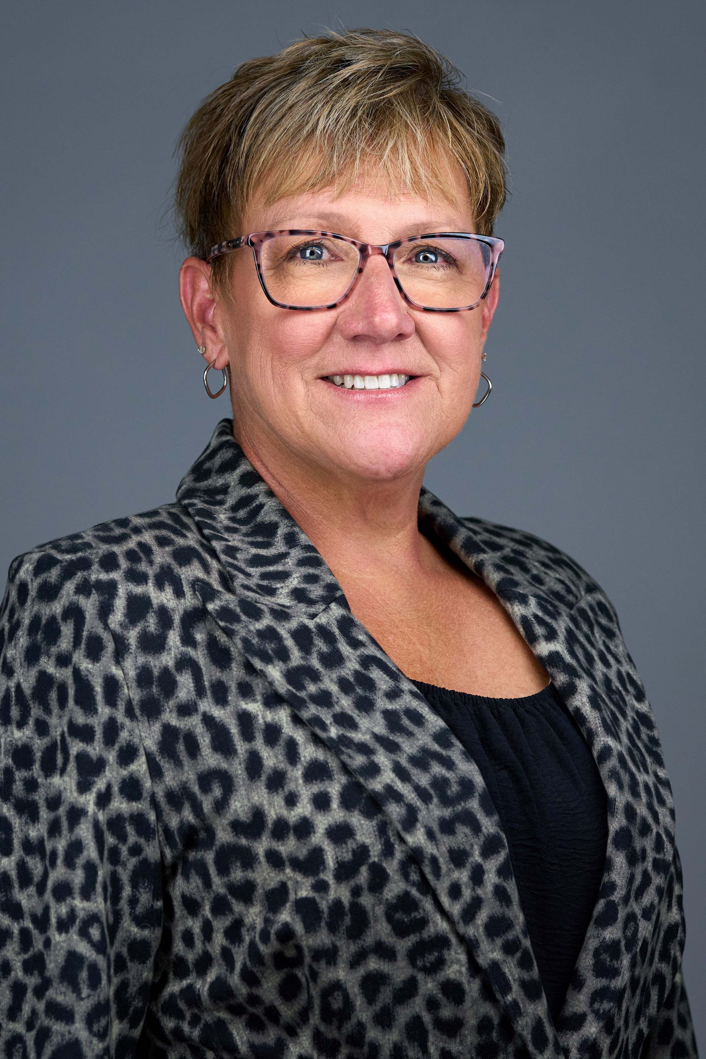 Lisa Tesmer, Sales Associate in Montgomery, Ohio