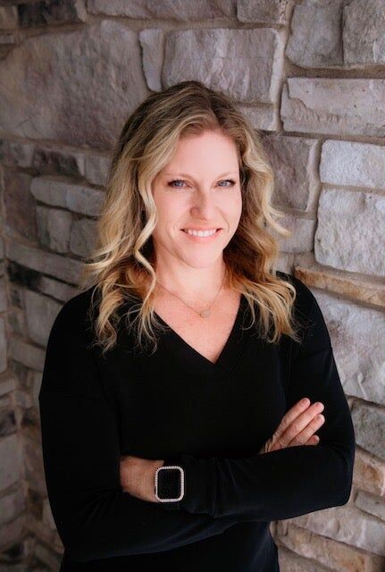 Karen Collinsworth, Real Estate Salesperson in Berea, Pinnacle