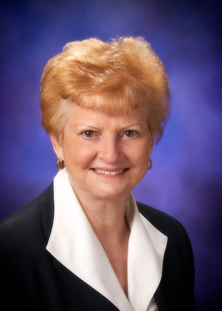 Pauline Pearson, Real Estate Salesperson in Porterville, Jordan-Link