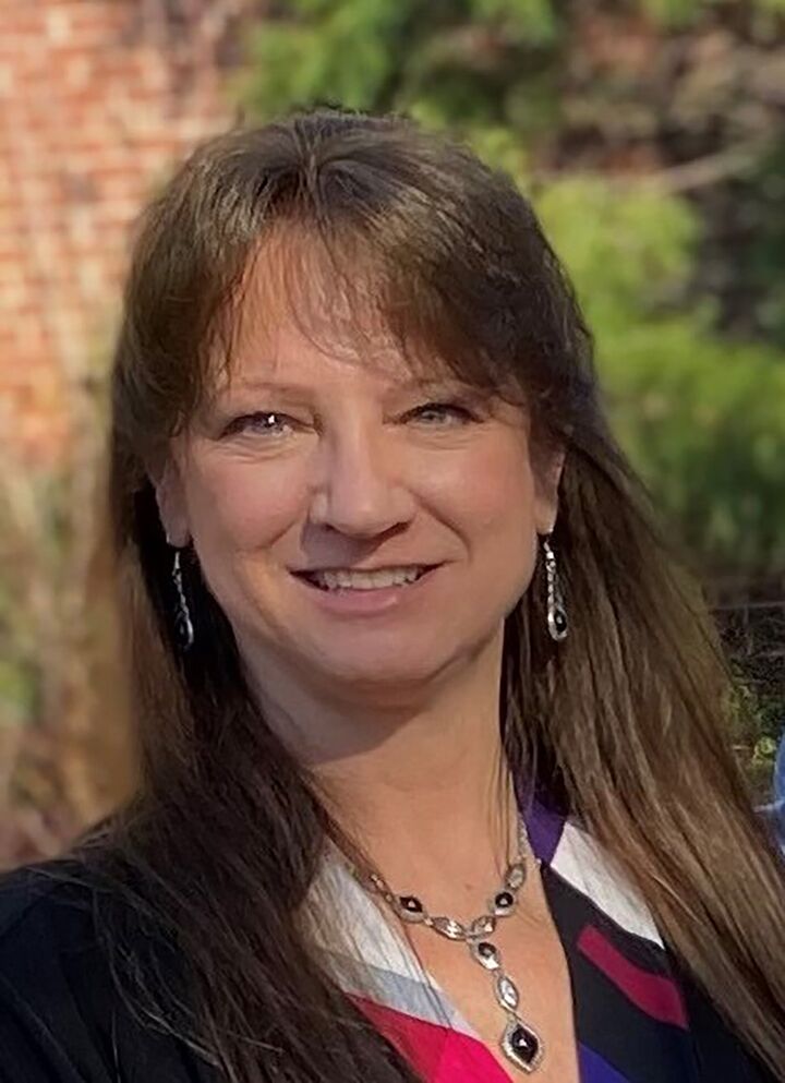 Amy Baumann, Real Estate Salesperson in Schofield, Action