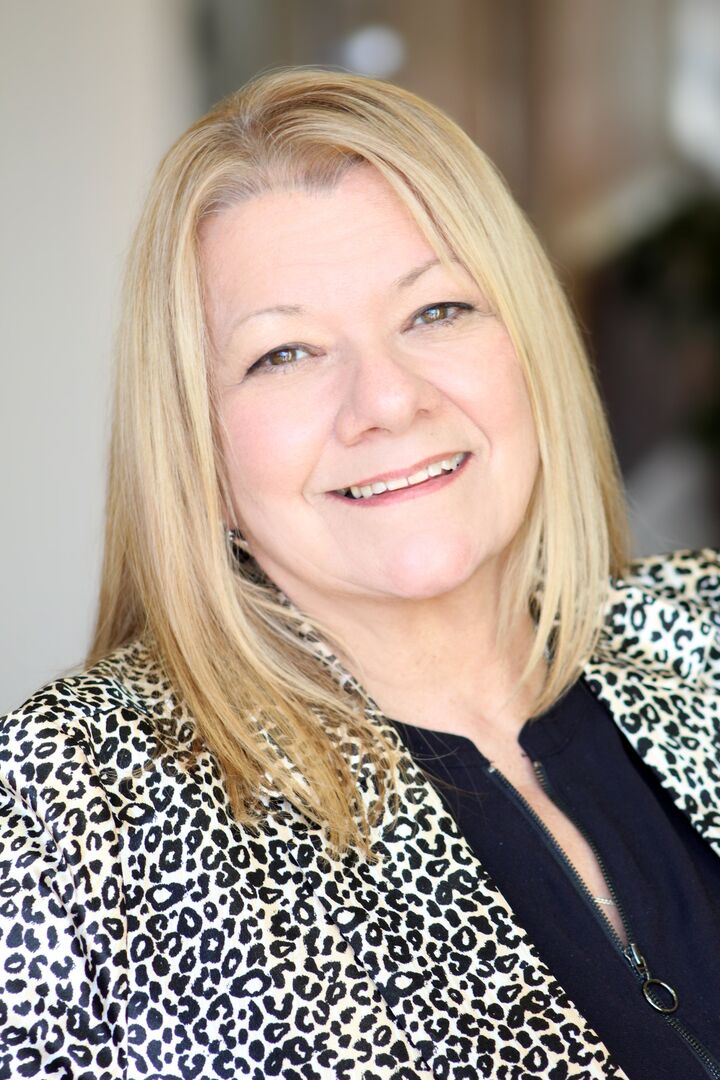 Mary Lorencz, Real Estate Broker in Jacksonville, Coastal Advantage