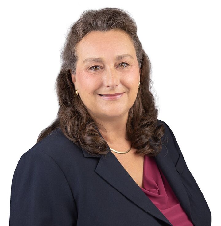 Jennifer Bauer, Real Estate Broker/Real Estate Salesperson in Fleming Island, Vanguard Realty