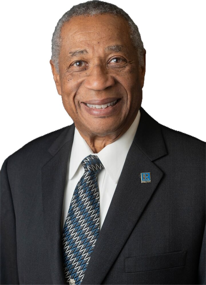 Milton Myers, Real Estate Salesperson in Henderson, Americana