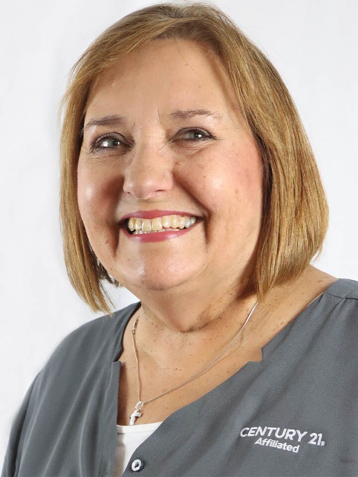 Barbara Laib, Real Estate Salesperson in Appleton, Affiliated