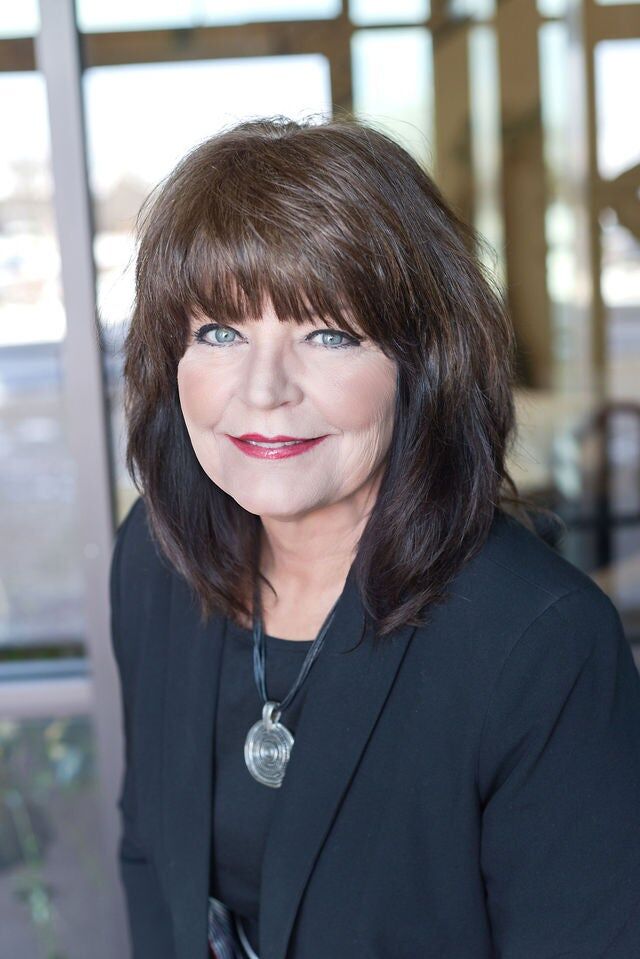 Terri D'Andrea, Real Estate Salesperson in Dayton, Heritage