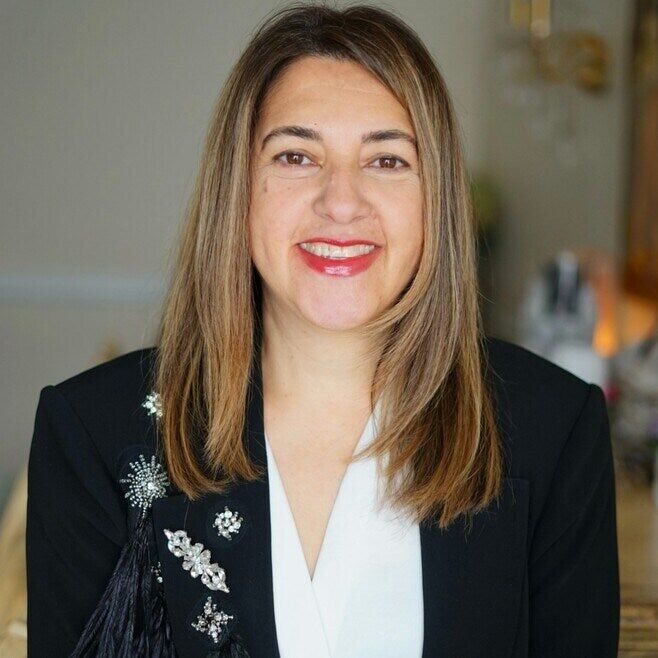 Sahra Mansouri-Afati,  in Huntington, Realty Connect