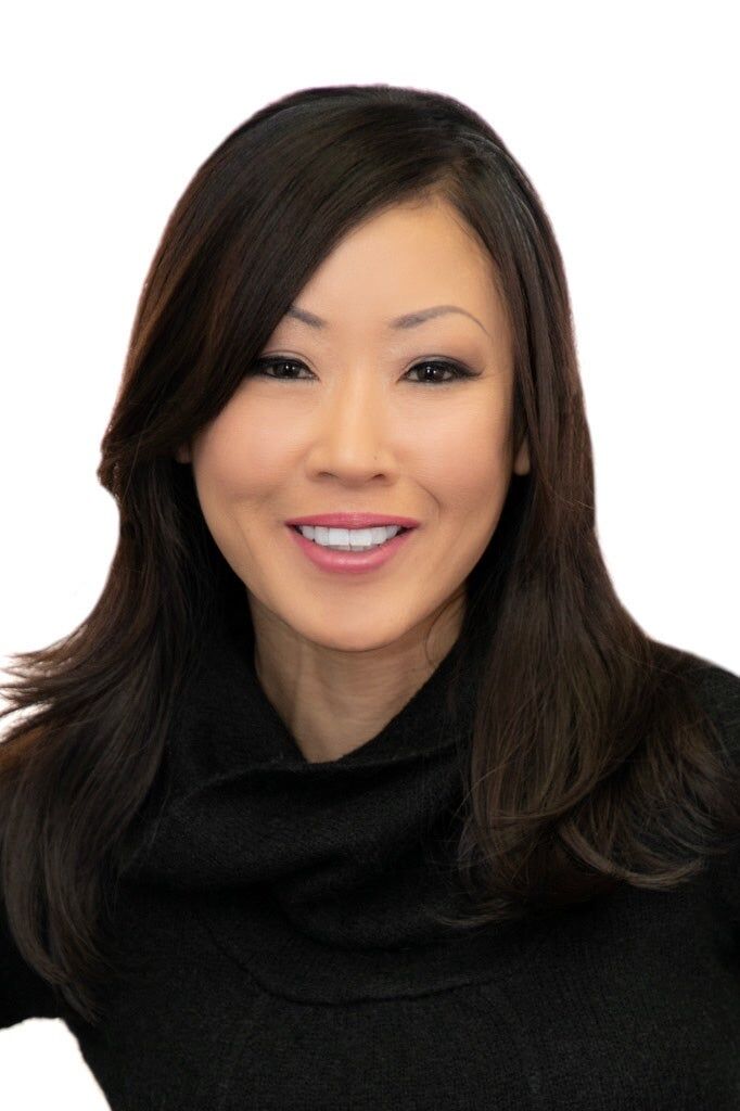 Pilar Manalao-Lu, Real Estate Salesperson in Glendale, Hallmark Realty