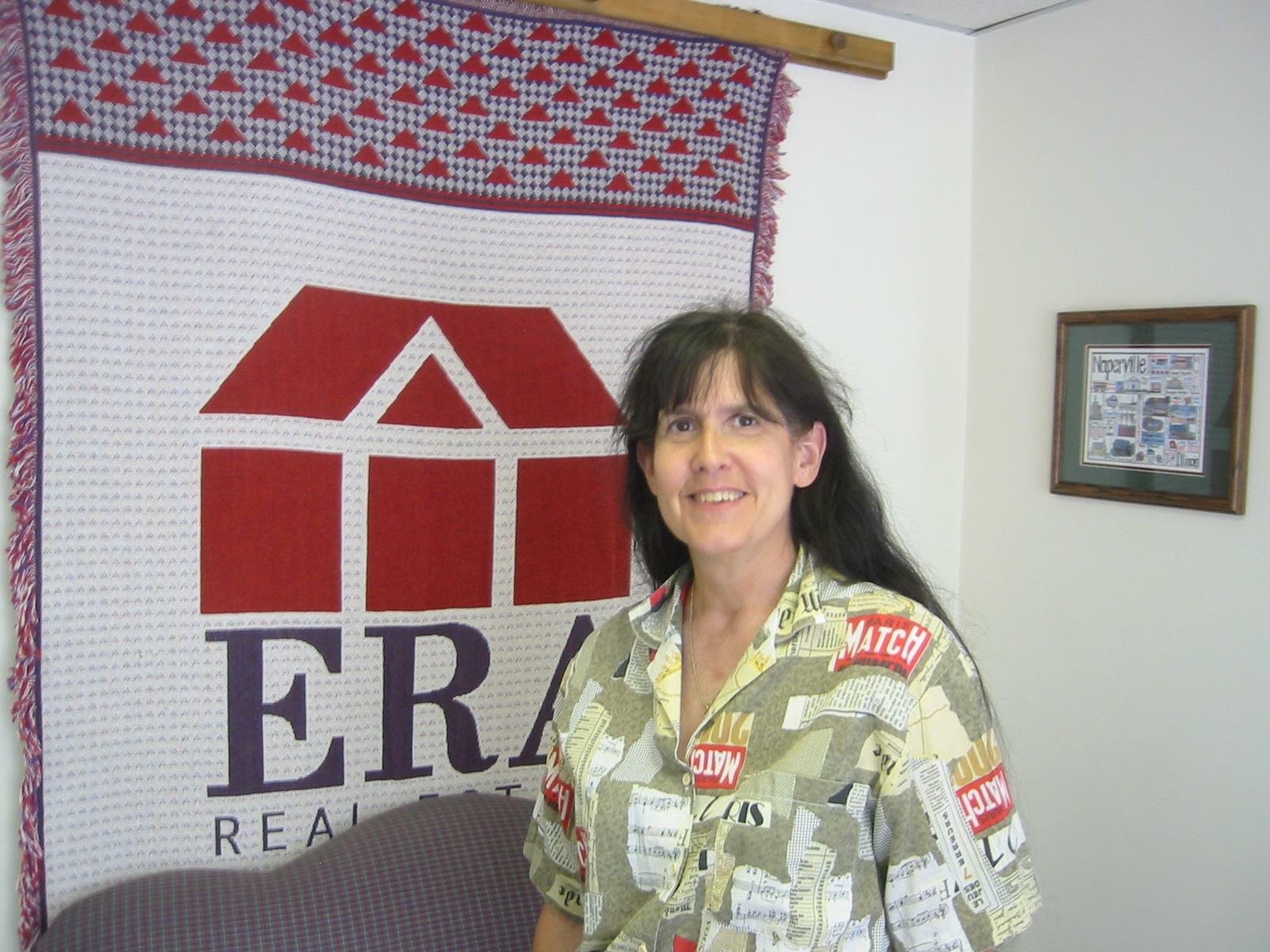 Judy Gratz, Associate Real Estate Broker in Naperville, ERA Naper Realty