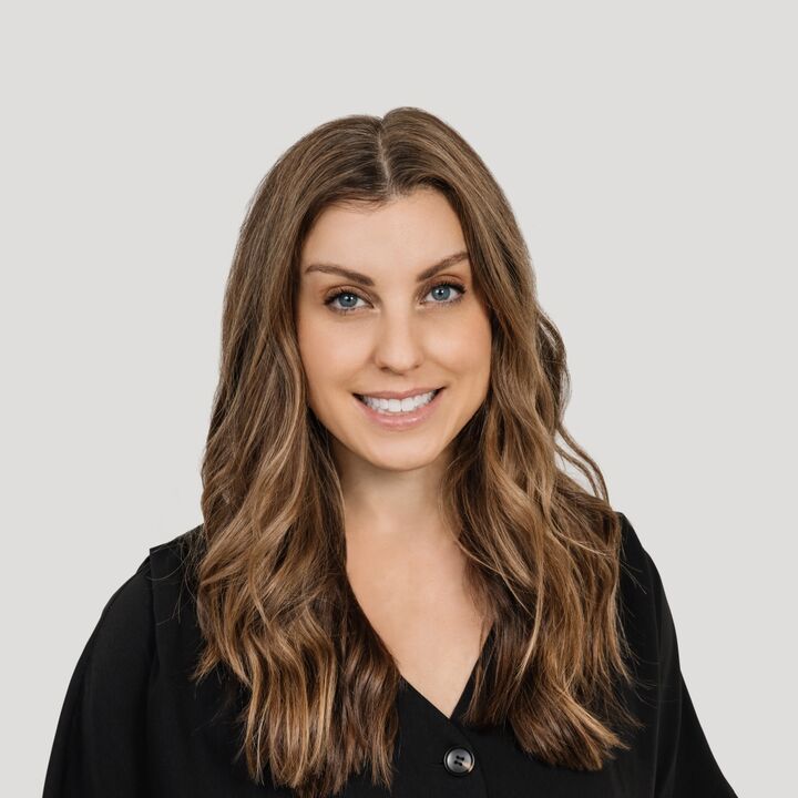 Mara Porter,  in Seattle, Windermere