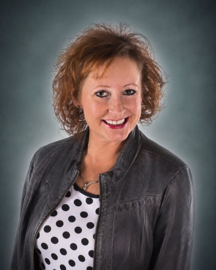 Robin Jones, Real Estate Salesperson in Norfolk, Dover Realtors