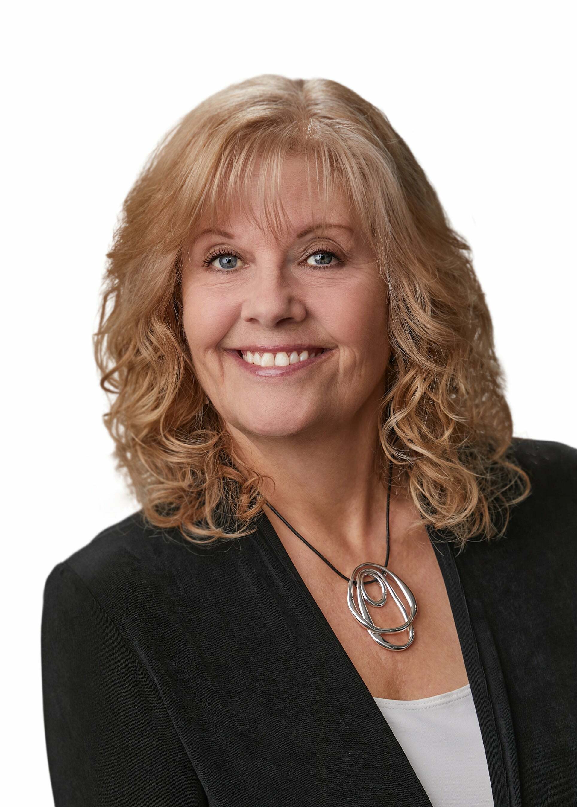 Patti Miller, Real Estate Salesperson in Suttons Bay, Schmidt Realtors