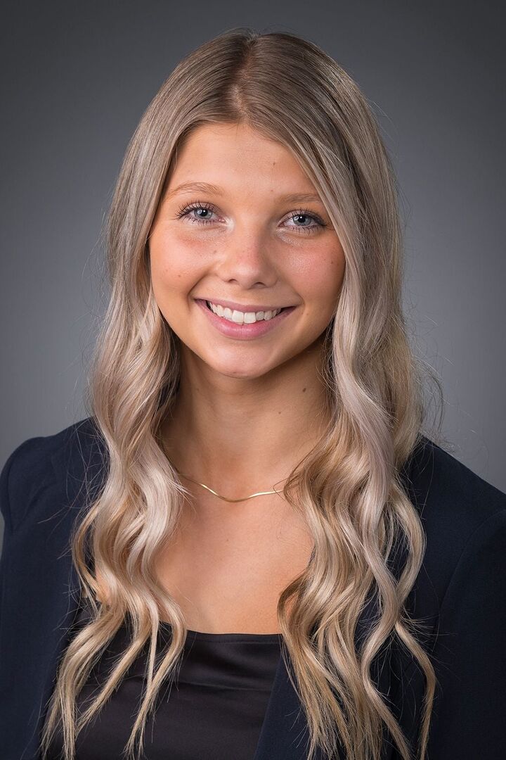 Jolie Hillyer,  in Lansing, Professionals