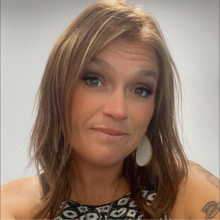 Heather Lloyd, Real Estate Salesperson in Berrien Springs, Affiliated