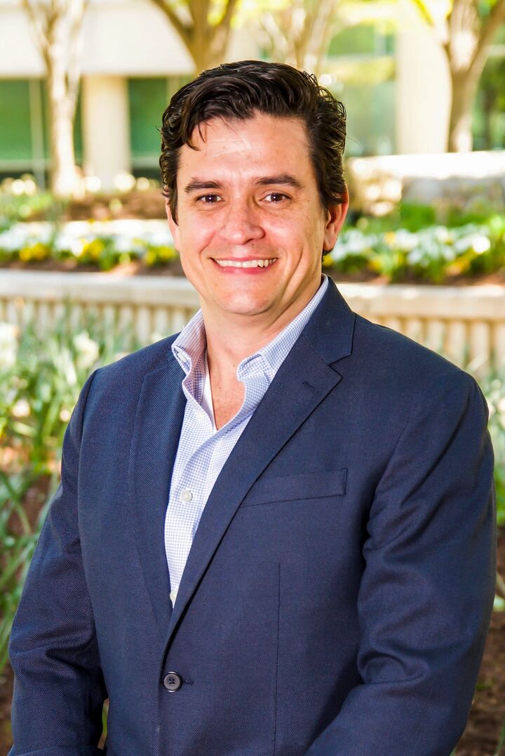 Miguel Tobon,  in Beltsville, Argent ERA