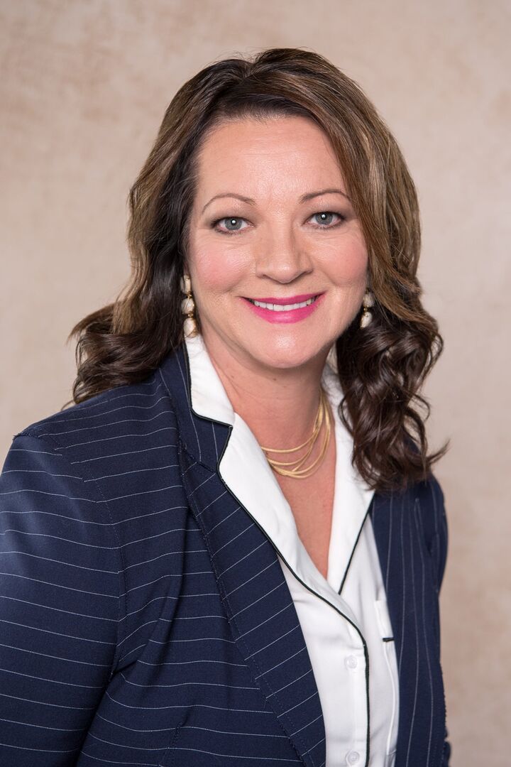 Lynnette Harris, Real Estate Broker/Owner in Rogers, Harris McHaney & Faucette