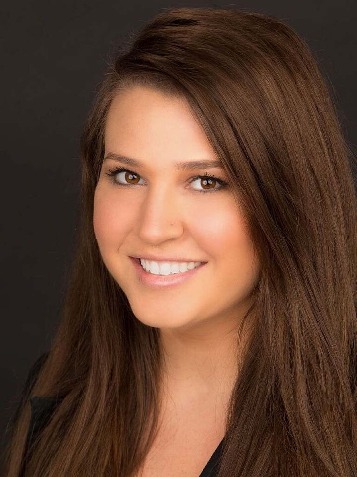 Andrea Kane, Real Estate Salesperson in Delafield, Affiliated