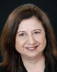 Dianne Ross, Associate Real Estate Broker in Brighton, Town & Country Real Estate