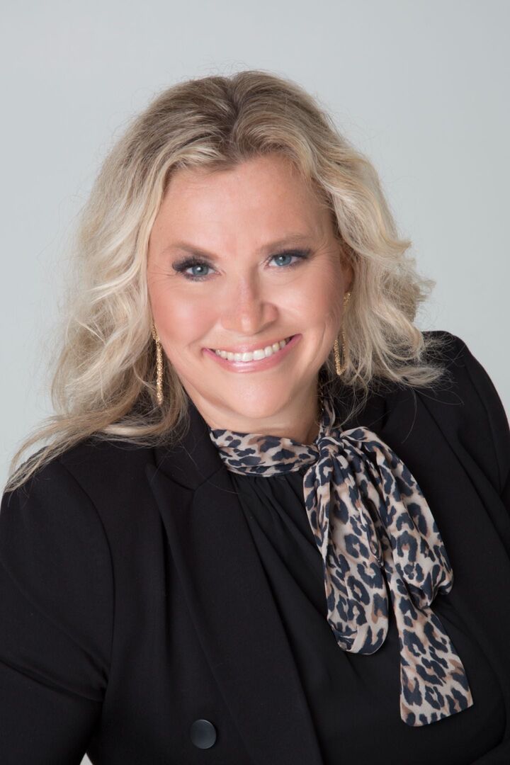 Dianne Giovinazzo, Real Estate Salesperson in Lake Orion, Professionals