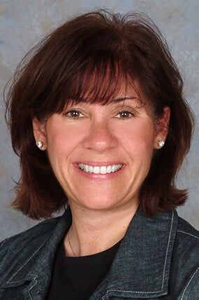 Beth Lemark, Real Estate Salesperson in Overland Park, Kansas City Homes