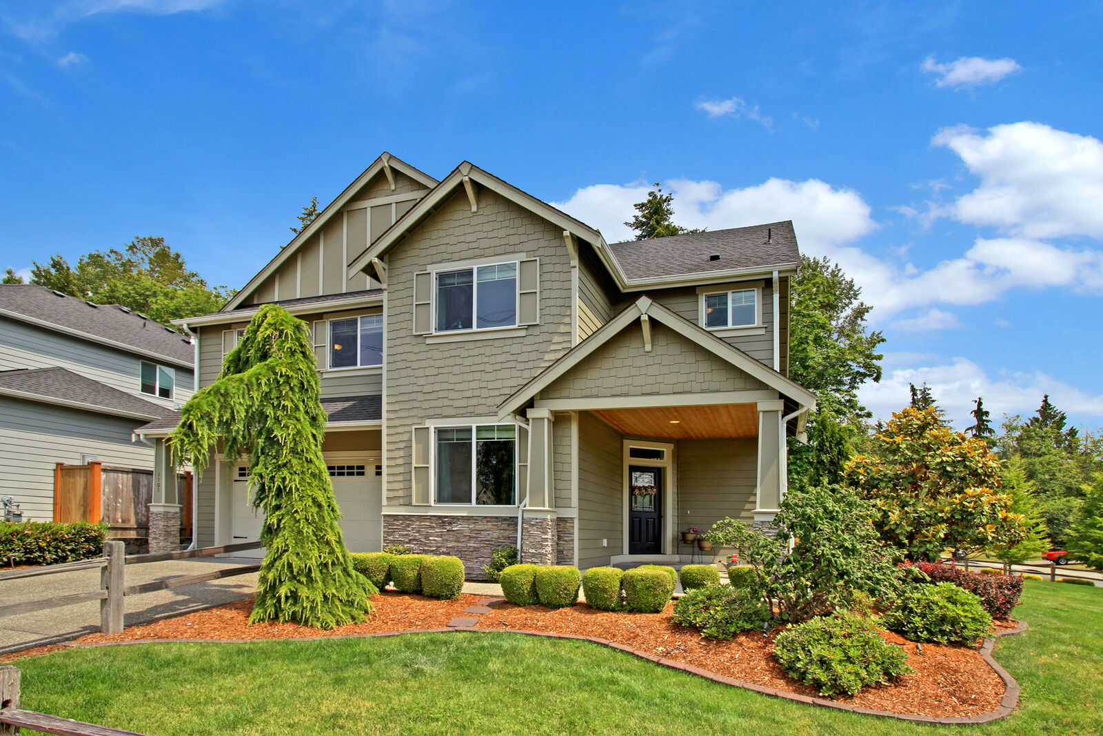 Property Photo:  1101 80th Dr NE  WA 98258 