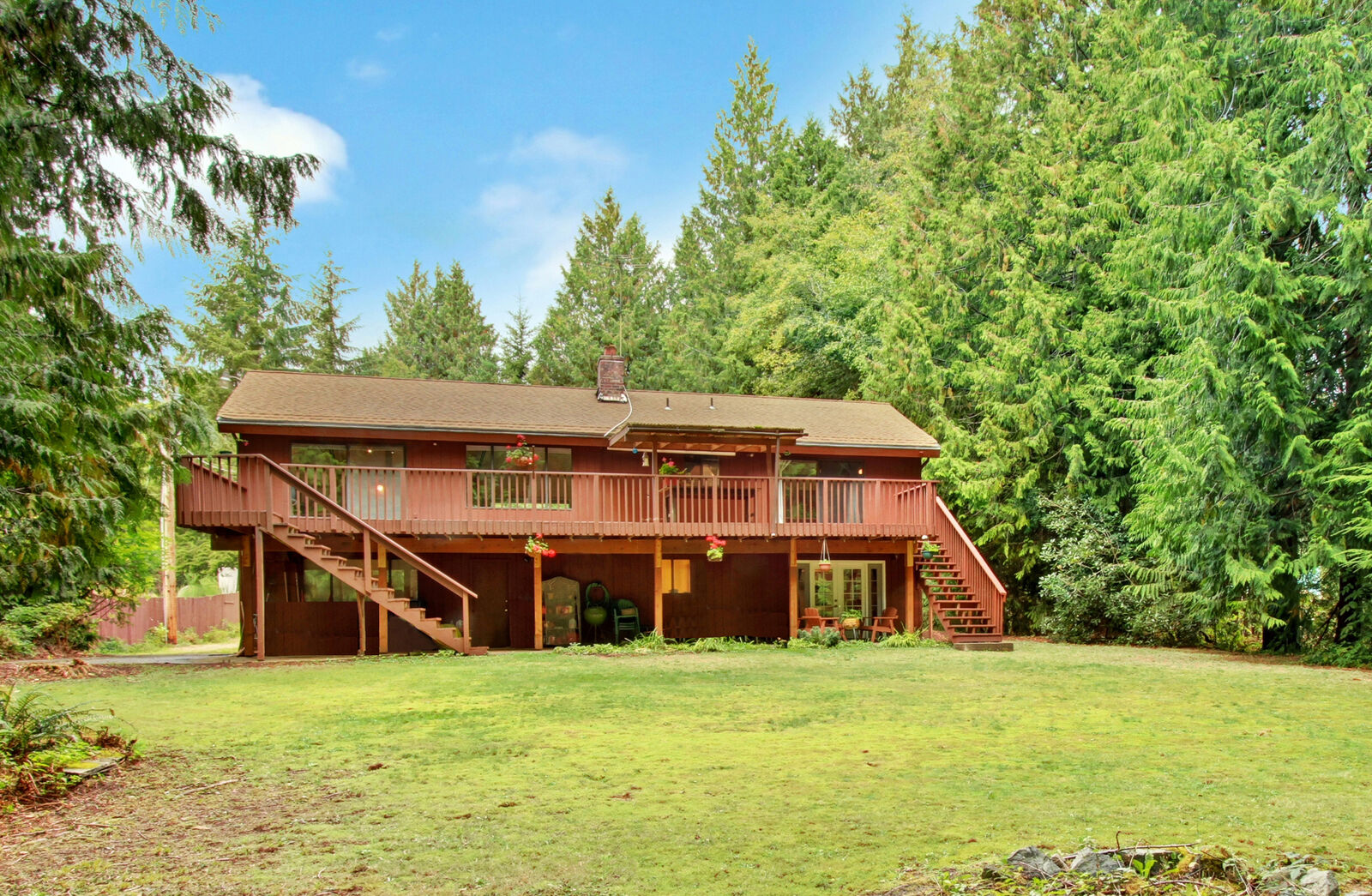 Property Photo: 6928 126th St NW WA 98271