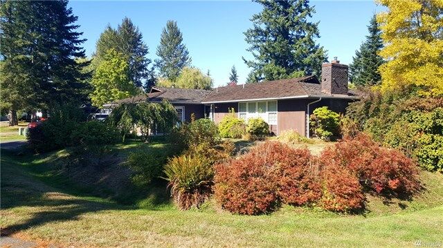 Property Photo: Flip this house! 2829 130th Place SE  WA 98208 