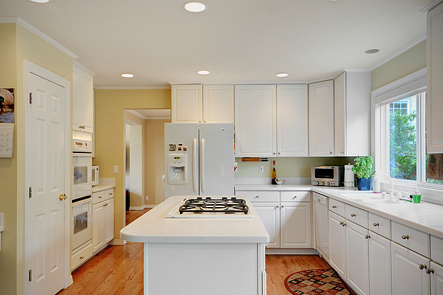 Property Photo: Lake view park 6821 117th Ave NE WA 98033