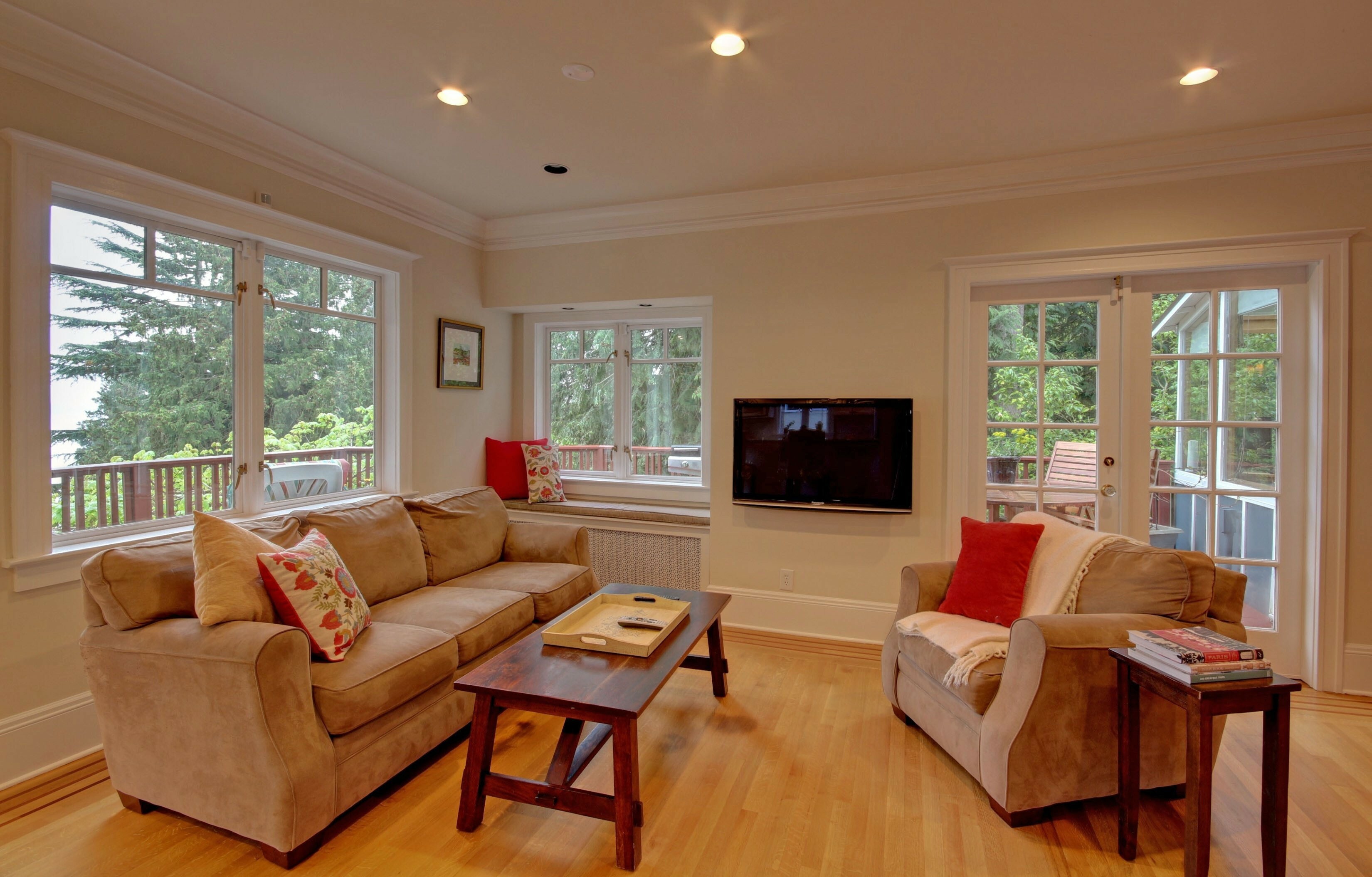 Property Photo: Living room 1128 38th Ave  WA 98122 